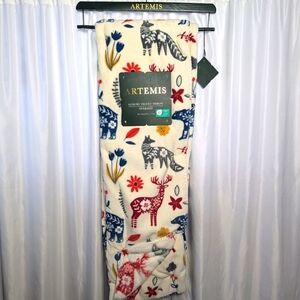 Artemis Luxury Velvet Throw with Animal Print